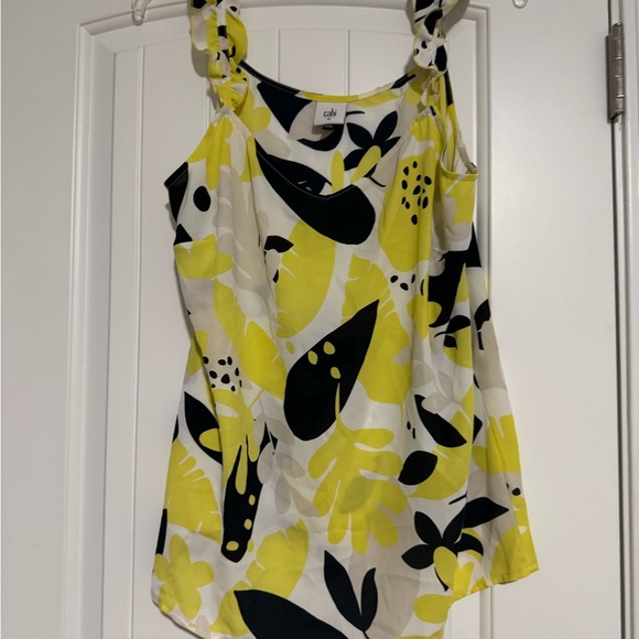 Cabi Women's Yellow and Black Floral Top - Picture 1 of 3